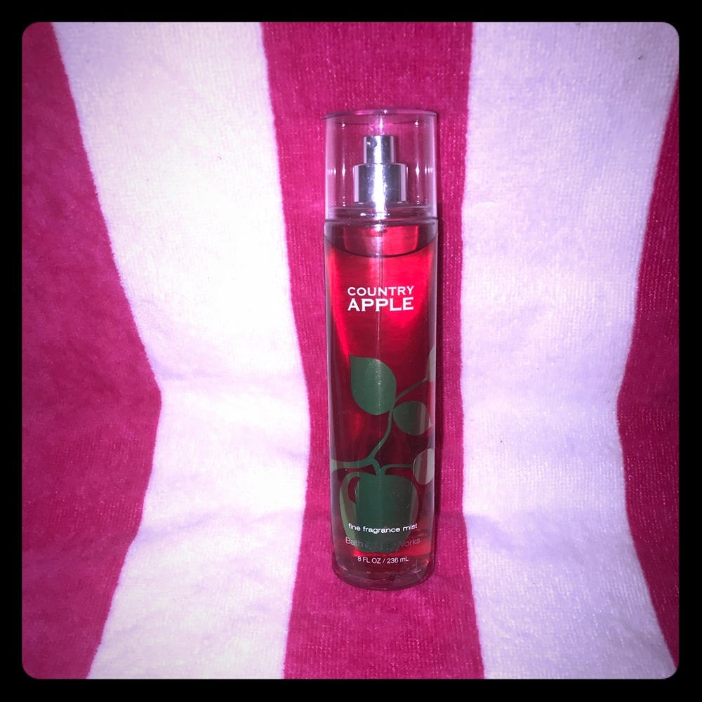 Brand New Bath & Body Works-Country Apple